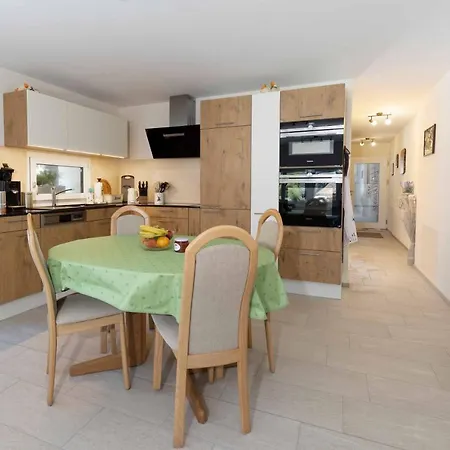 Baerghaesli Im Beo Als Basis Im Wintersportgebiet Apartament