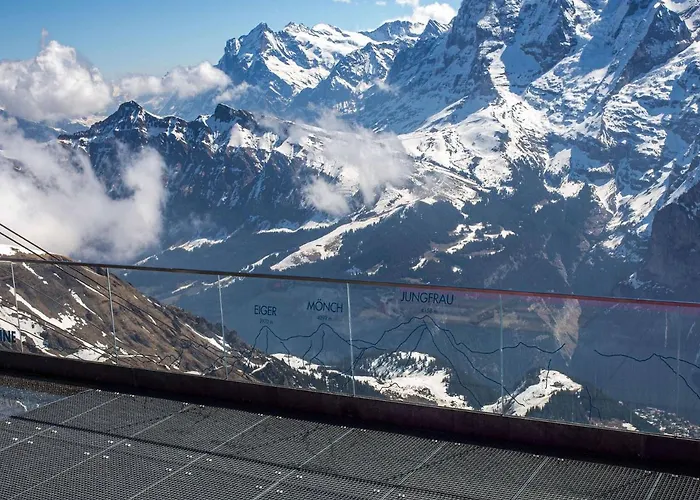 Baerghaesli Im Beo Als Basis Im Wintersportgebiet Lejlighed Gsteigwiler